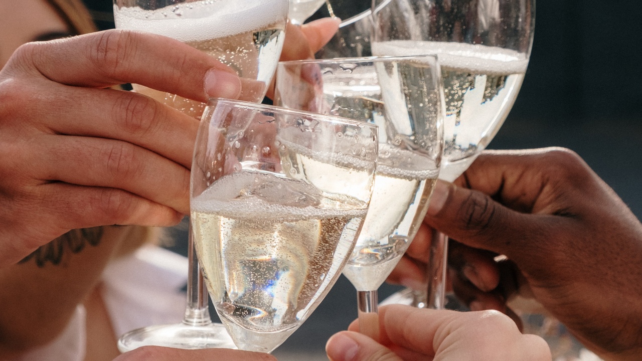 Can You Drink Alcohol and Lose Weight?